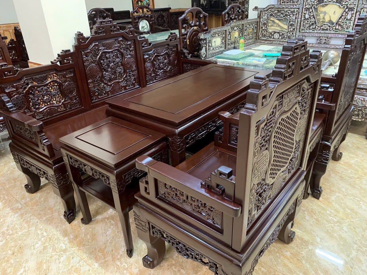 Giường ngủ Gỗ Đỏ Hoàng Gia Luxury